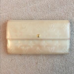 Louis Vuitton Monogram Vernis Leather Wallet